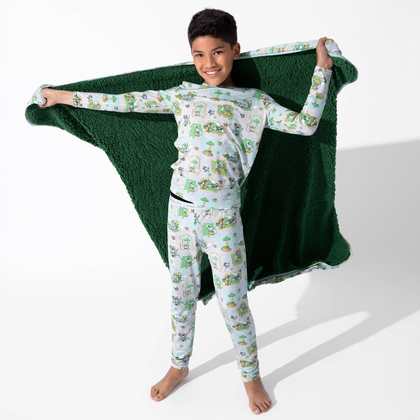 Minecraft Overworld Dreams Bamboo Blanket: 45 x 60 in