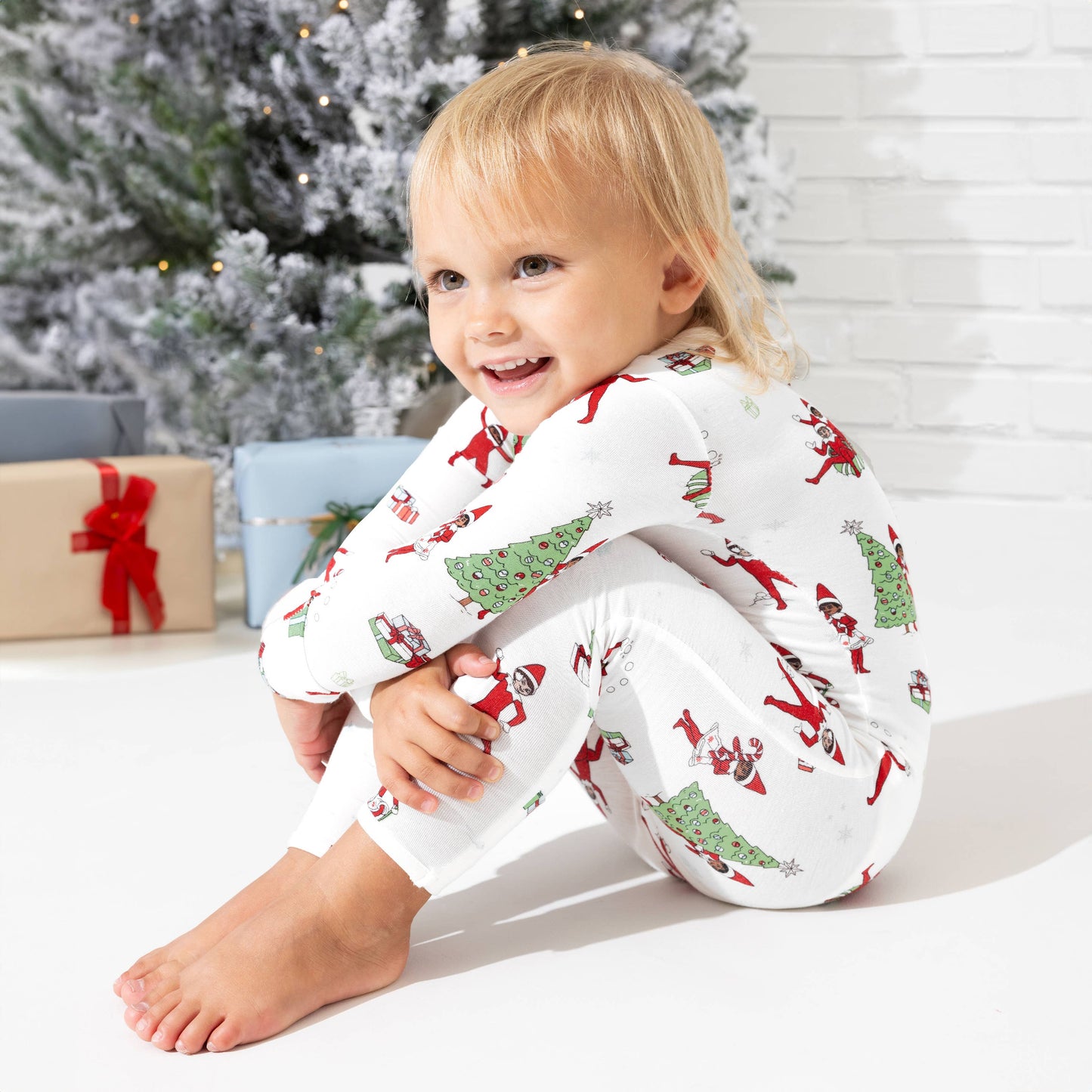 Christmas Pajamas: The Elf on the Shelf Bamboo Sleepwear: 3-6 Months