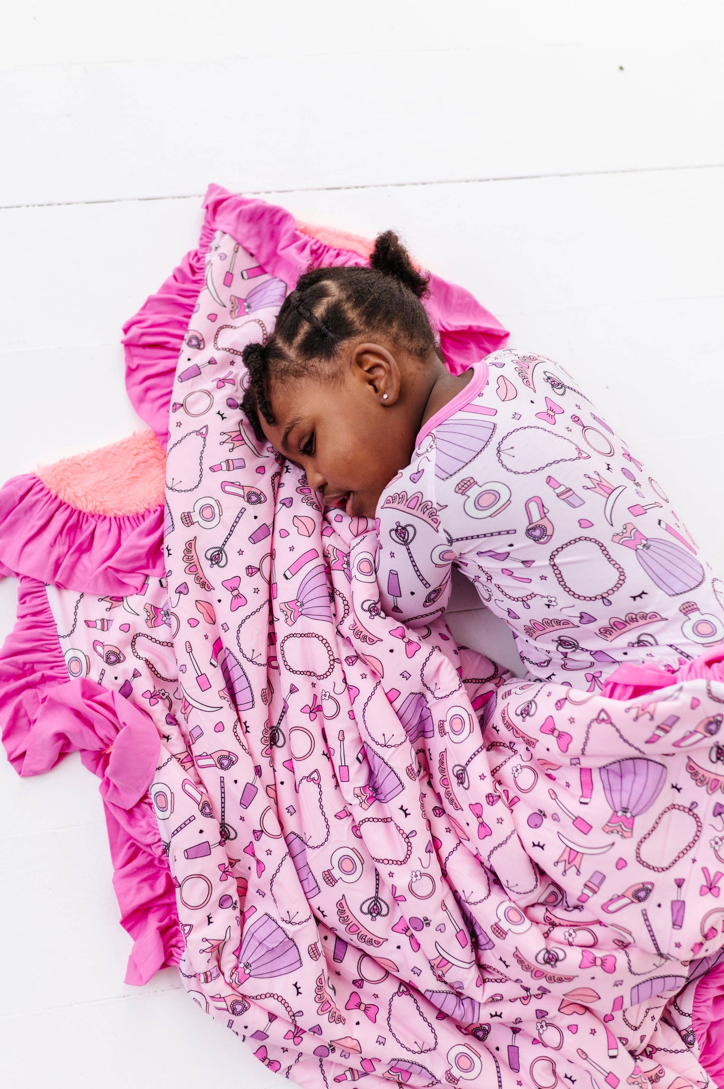 Sleeping Cutie Ruffle Blanket: One Size