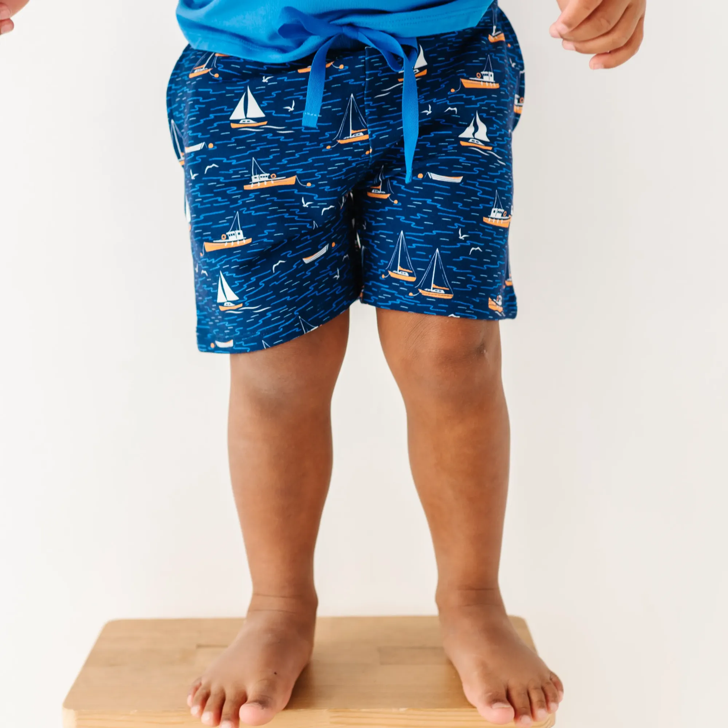 Sailboat Graphic Set: 4T