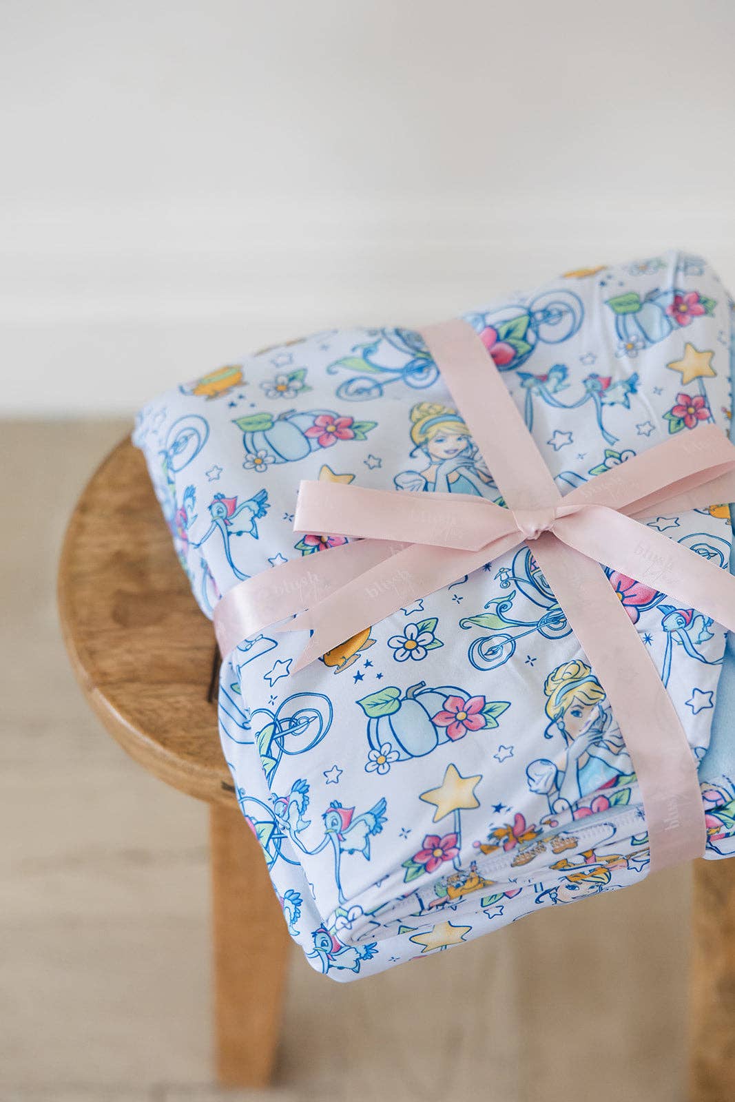 Midnight - Plush Blanket: ONE SIZE