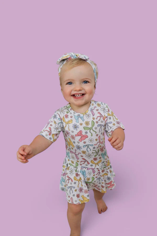 Short Sleeve Twirl Bodysuit-BOW GARDEN