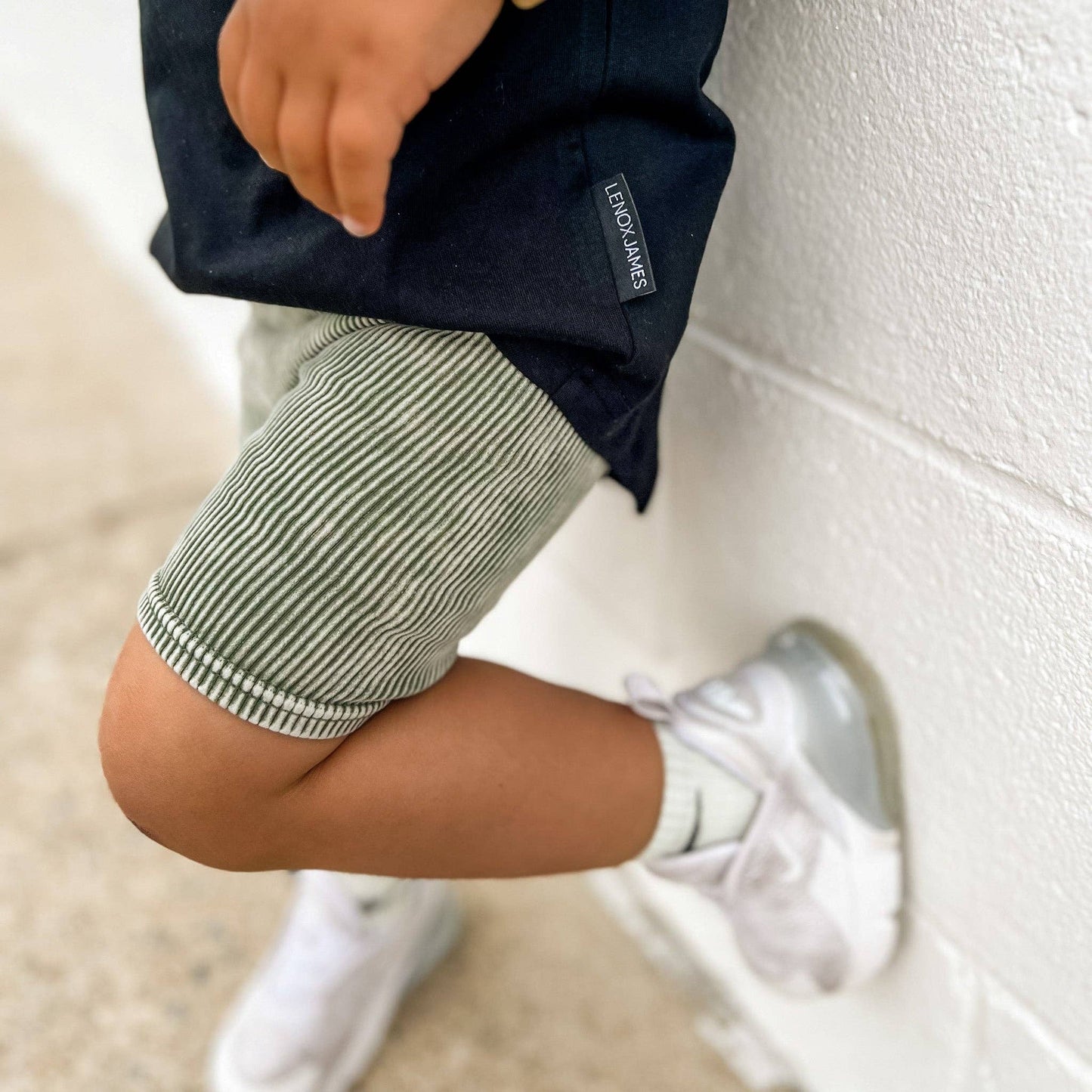 ACID WASH BIKER SHORTS - DUSTY GREEN: 4T