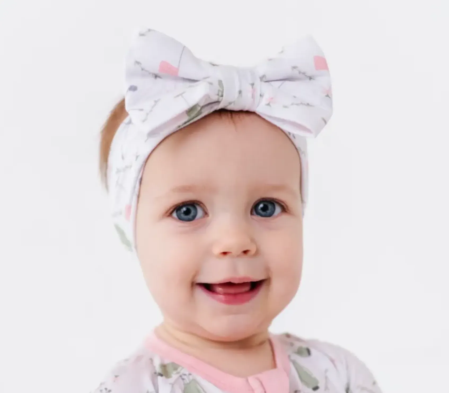 Dressed to the Tee Bow: One Size