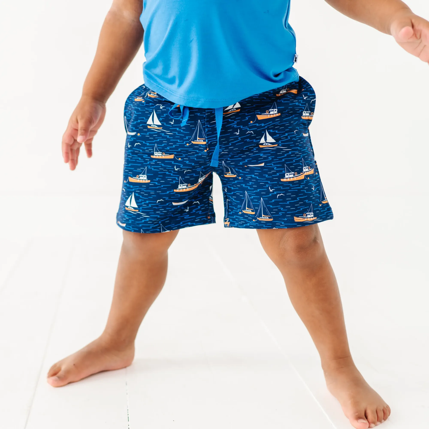 Sailboat Graphic Set: 3T